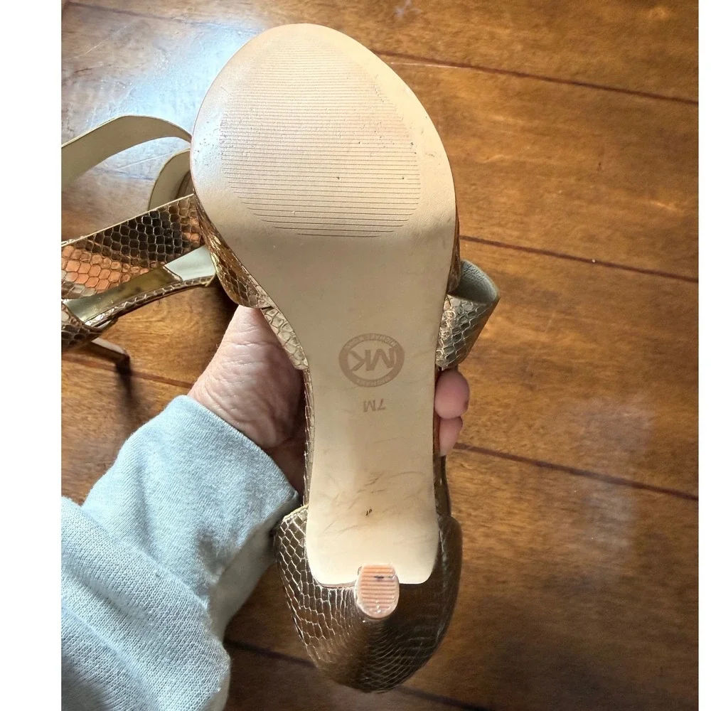 Michael Kors The Jet Set 6 Heels Women 7M Gold Snakeskin Stiletto Peep Toe